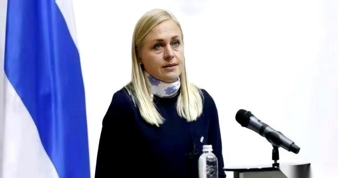 你冻我2100亿？行，我“合法”扣你2800亿的家当。

这事儿越来越有意思了。