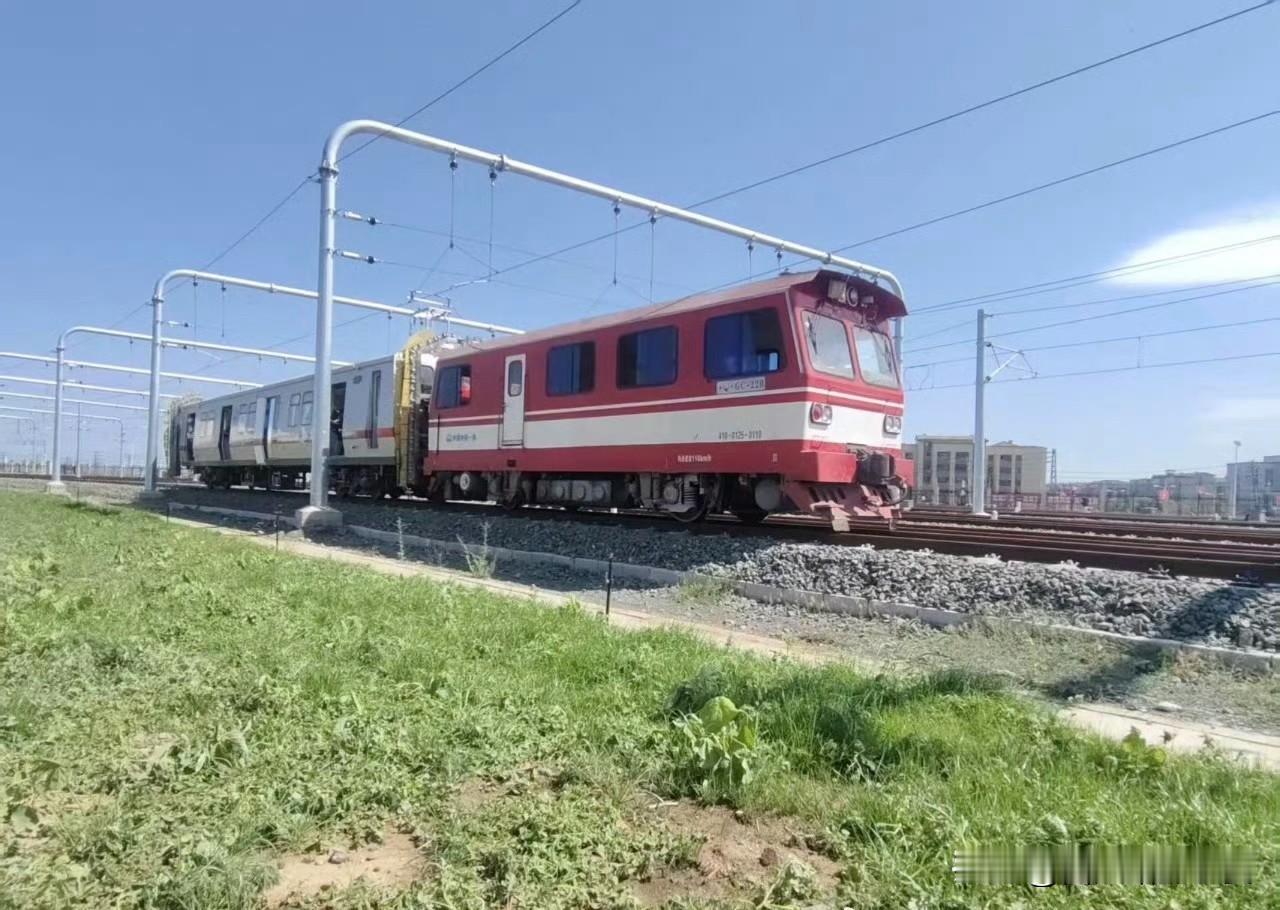 乌鲁木齐地铁 2号线迎来关键通车节点

7月10日到13日，乌鲁木齐地铁2号线完