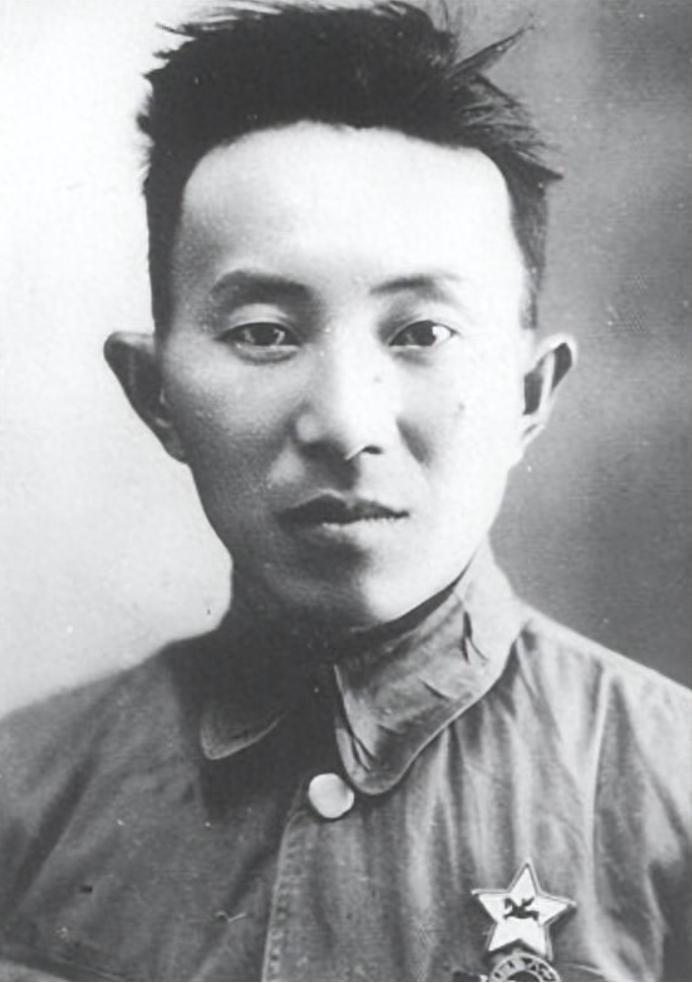 1936年，罗瑞卿磕坏了牙，在西安一家牙医内就诊，他突然问牙医：孙思邈是哪朝人。