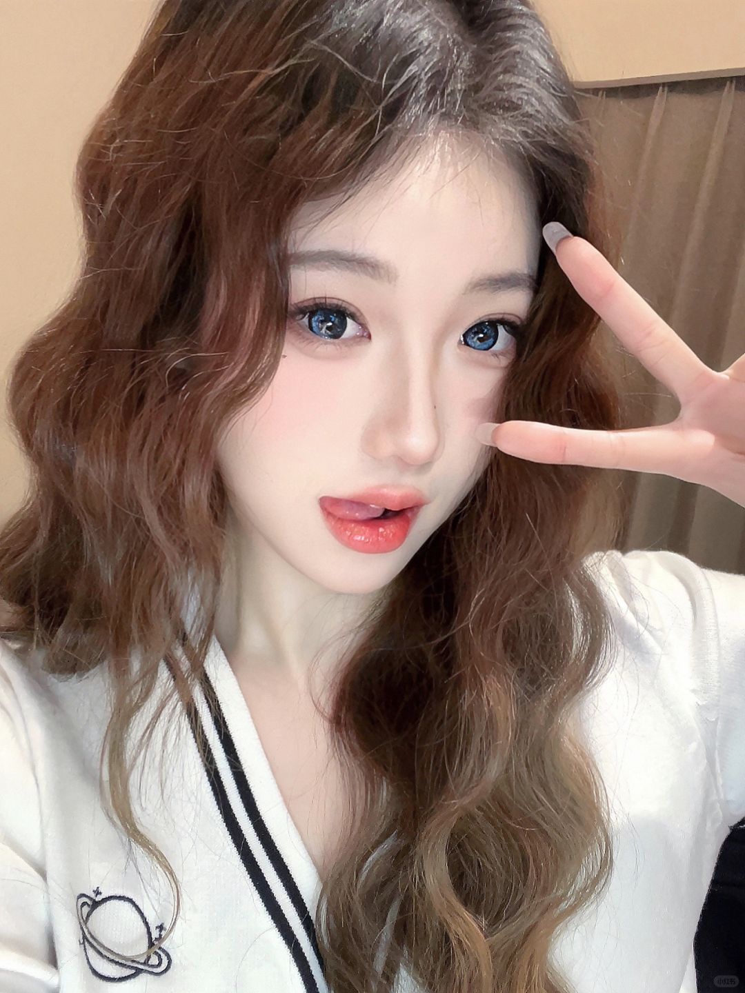 白皮姐妹都去试试蓝色眼珠珠！🦋