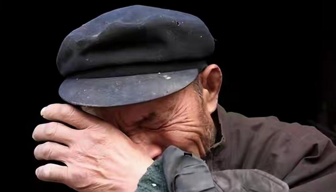 76岁老人睡前发冷，凌晨去世，医生愤怒指向家人：为什么不注意！

王大爷躺在床上