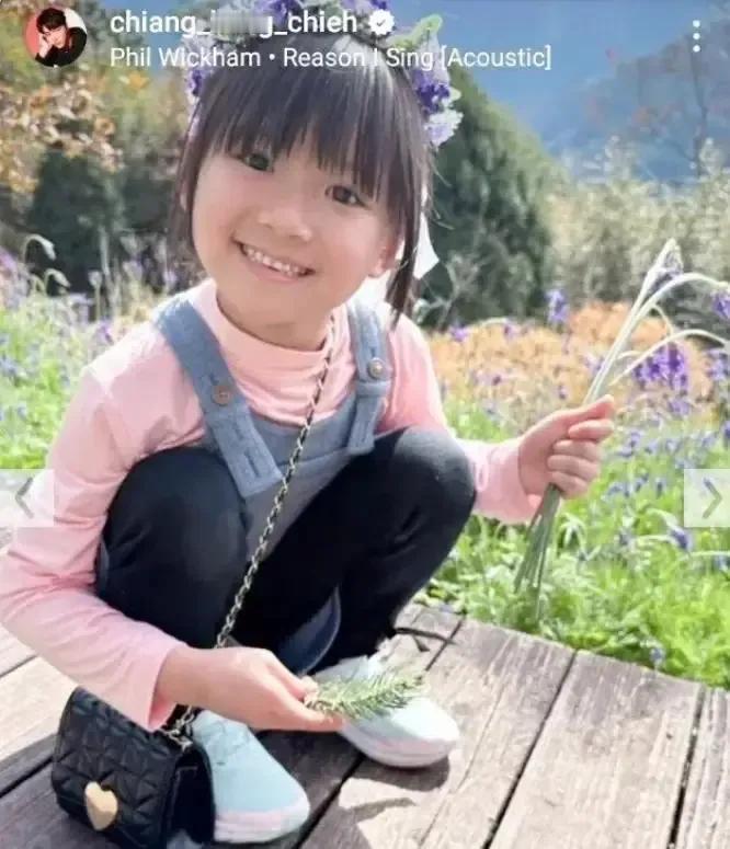 太像了！这一看就是福原爱的女儿。
 
#娱评大赏#