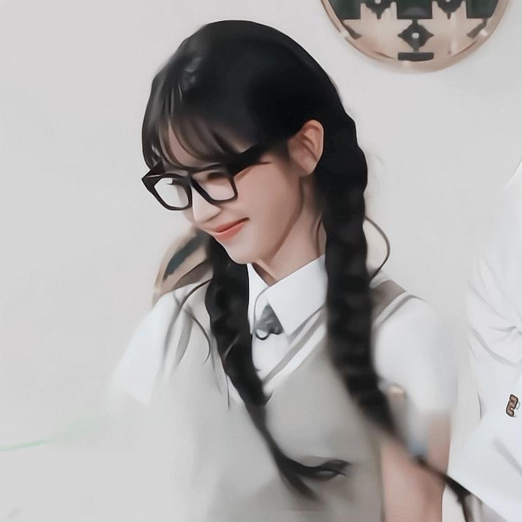 田曦薇说有人暗恋我忙忙碌碌寻宝藏如此美萌的小田上高中我高低得暗恋三年 双马尾真的