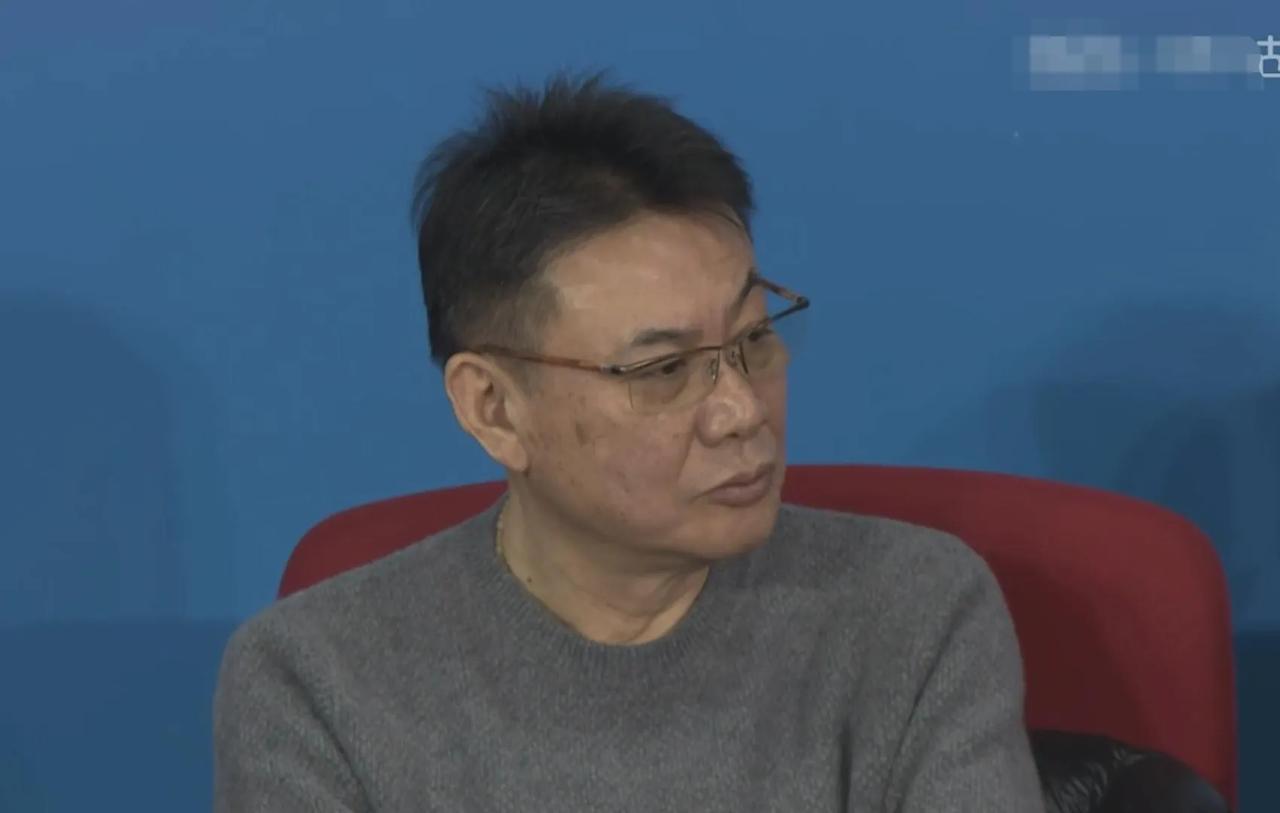 蔡斌最新接受采访谈到：中国女排将在春节后集结！
蔡斌表示，新一届中国女排要持续锤