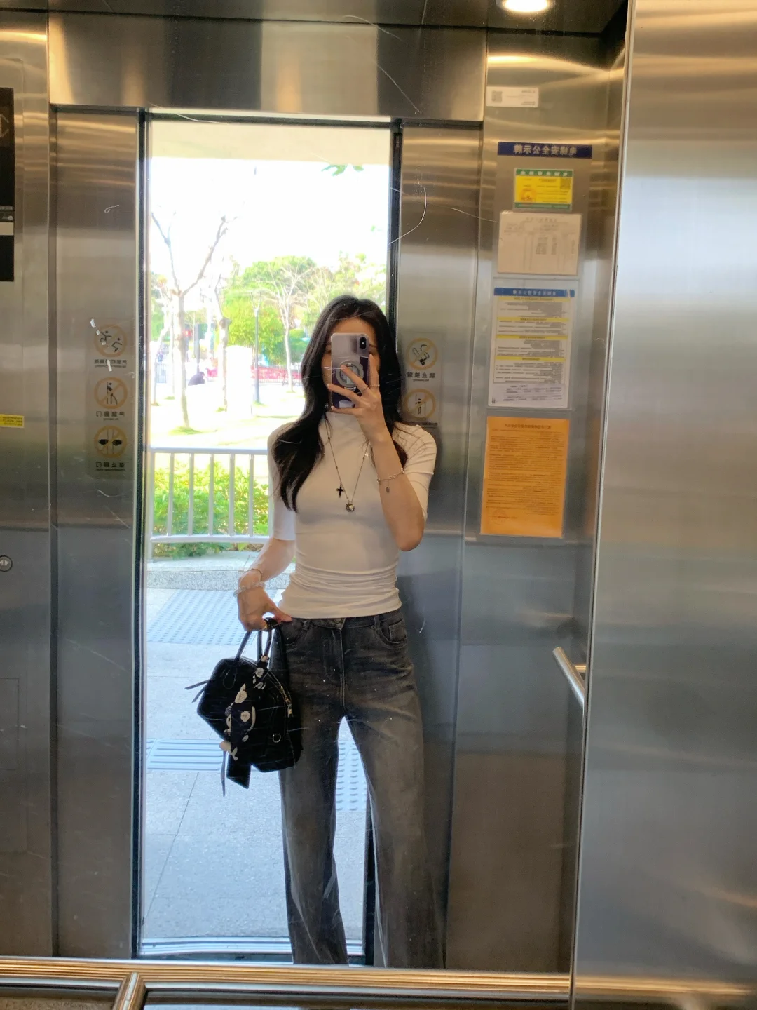 电梯检阅｜高智感的清爽胶囊衣橱