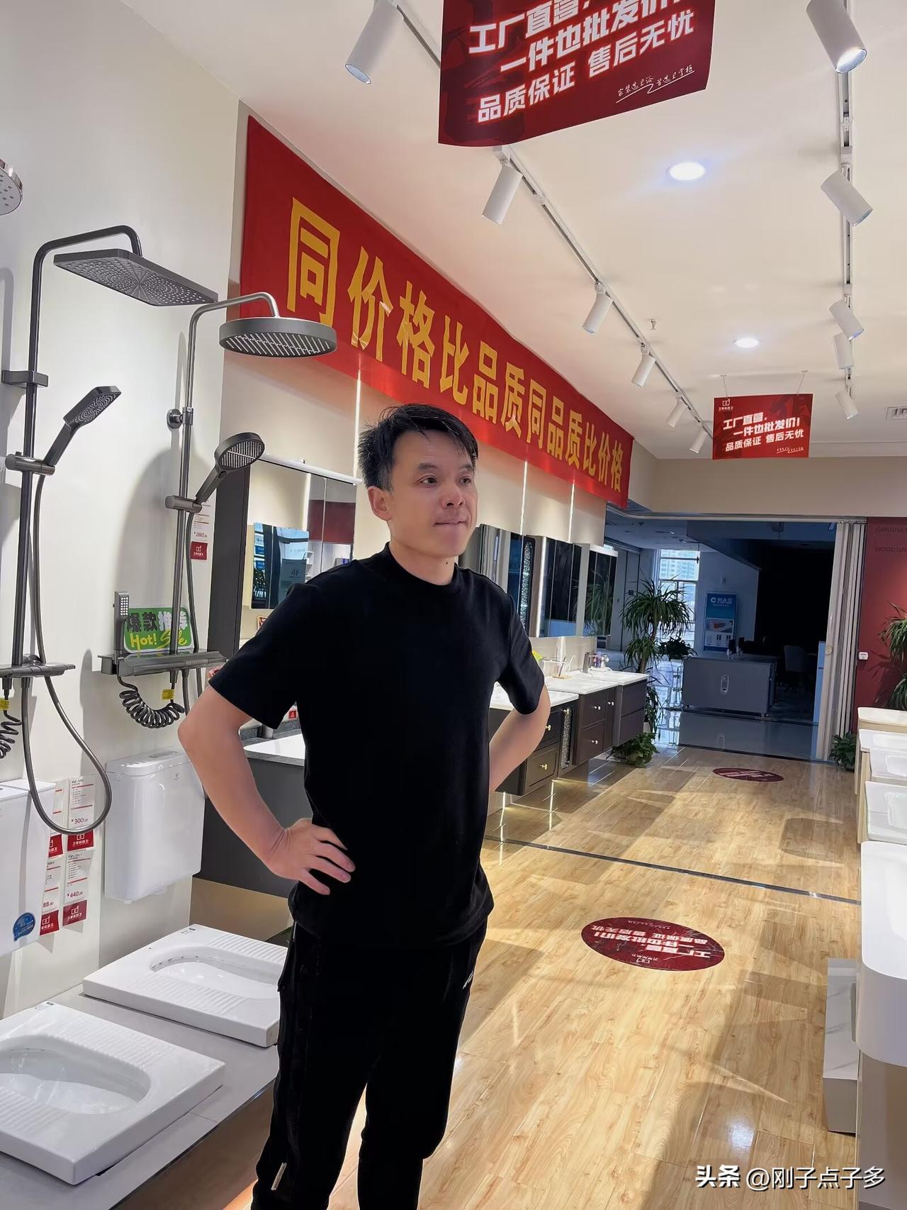 我以前做什么事都习惯性等人陪同，比如吃饭要等朋友一起，旅行要等家人有空，连去超市