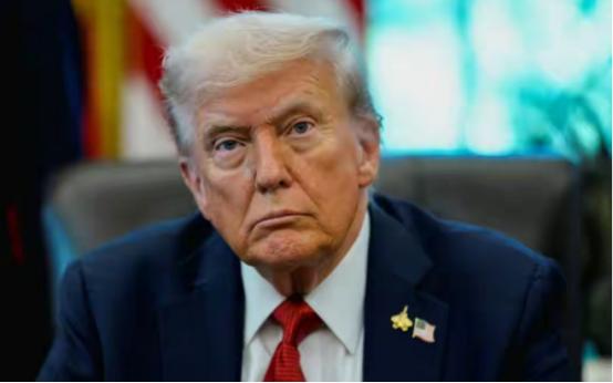 特朗普刚刚宣布完准备对龙国加100%关税，一转眼就认怂：我不是想伤害中国，你们要