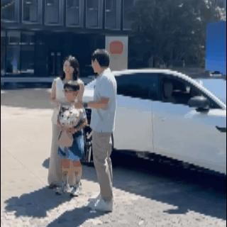 雷总与落锁车门大战八百回合[doge] ​​​雷军[超话] ​​​