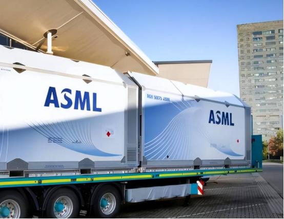 中国正式对涉及荷兰ASML光刻机的核心原材料、设备和关键企业启动最严格的出口限制