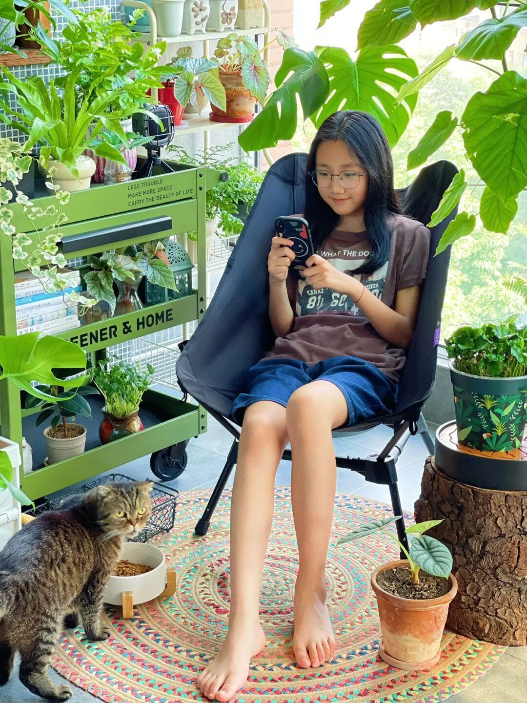 干女儿说，有这样美的阳台住一年都不想回家！