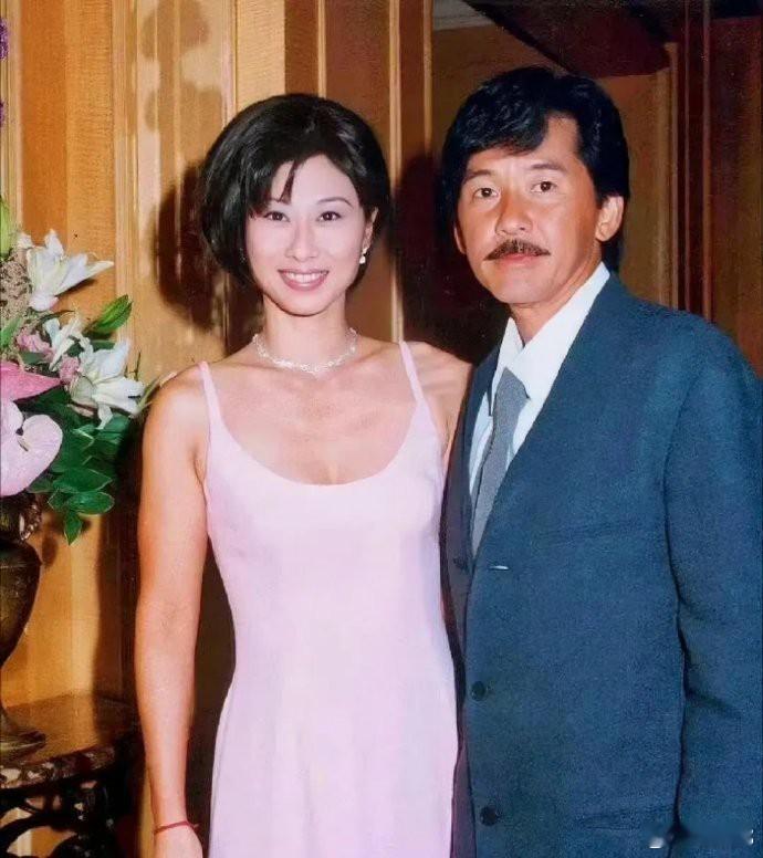 叶倩文十几年如一日的光彩照人，甚至比年轻时更有韵味了 
