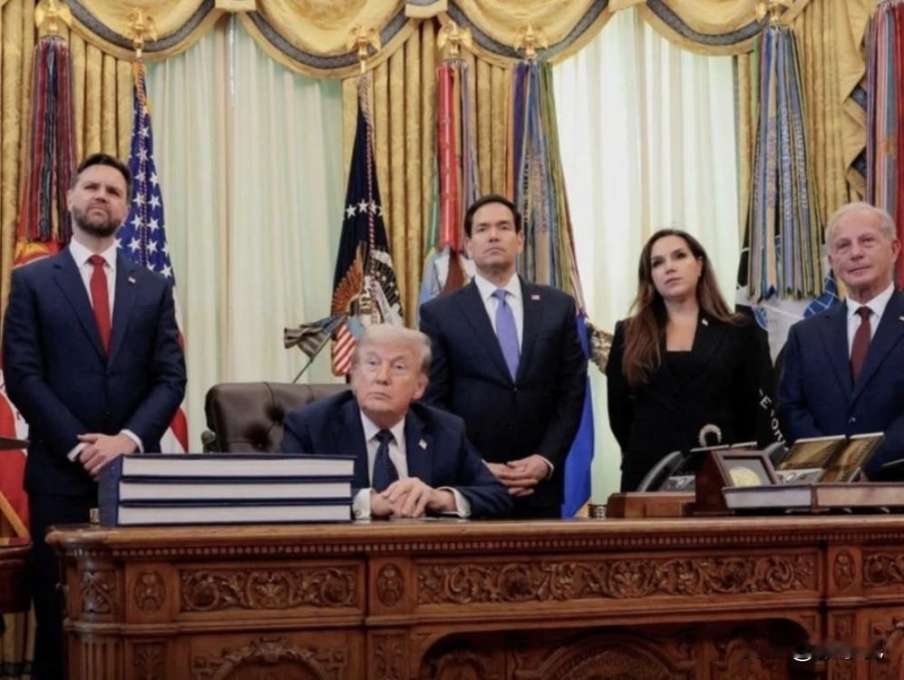 特朗普今天表示，黎巴嫩与以色列之间的停火协议将延长三周，美国将与黎巴嫩政府合作，