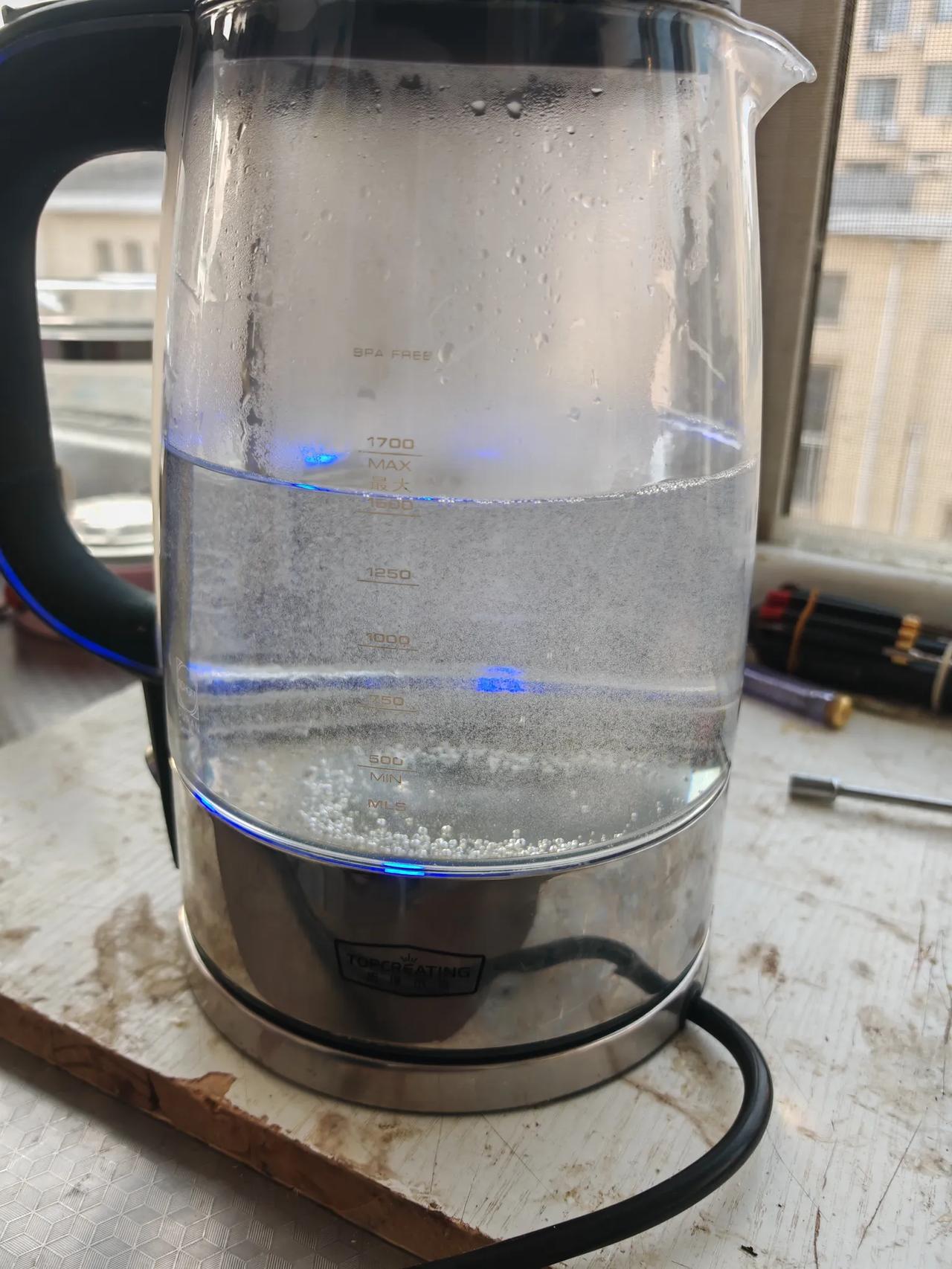 自己动手，丰衣足食。家里所有电器，水暖，木工活，全部我承包了，无需任何人帮忙。
