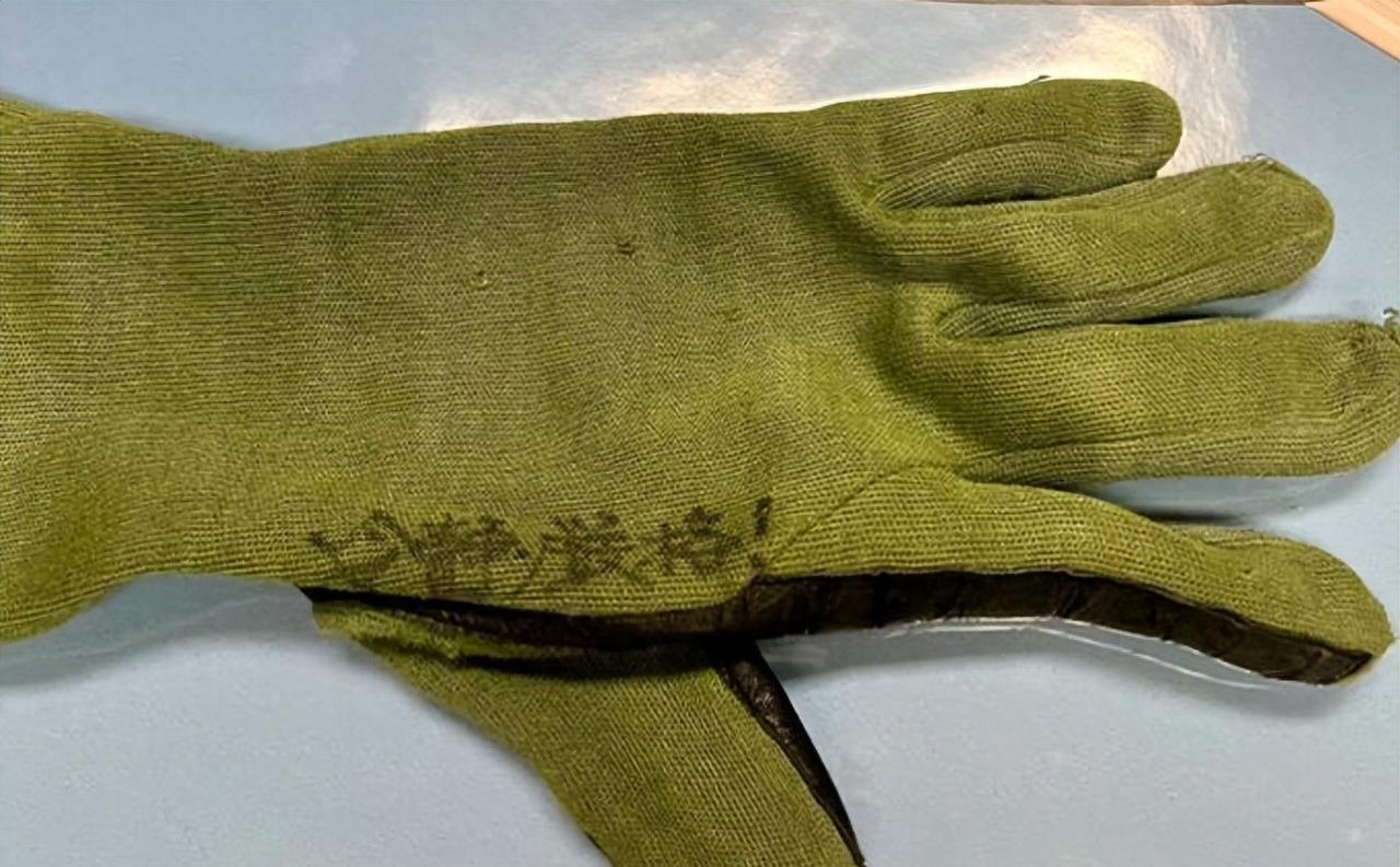 旧手套写中文，日方辩解引争议，中国录音戳破谎言

最近中日因为战机对峙的事情闹得