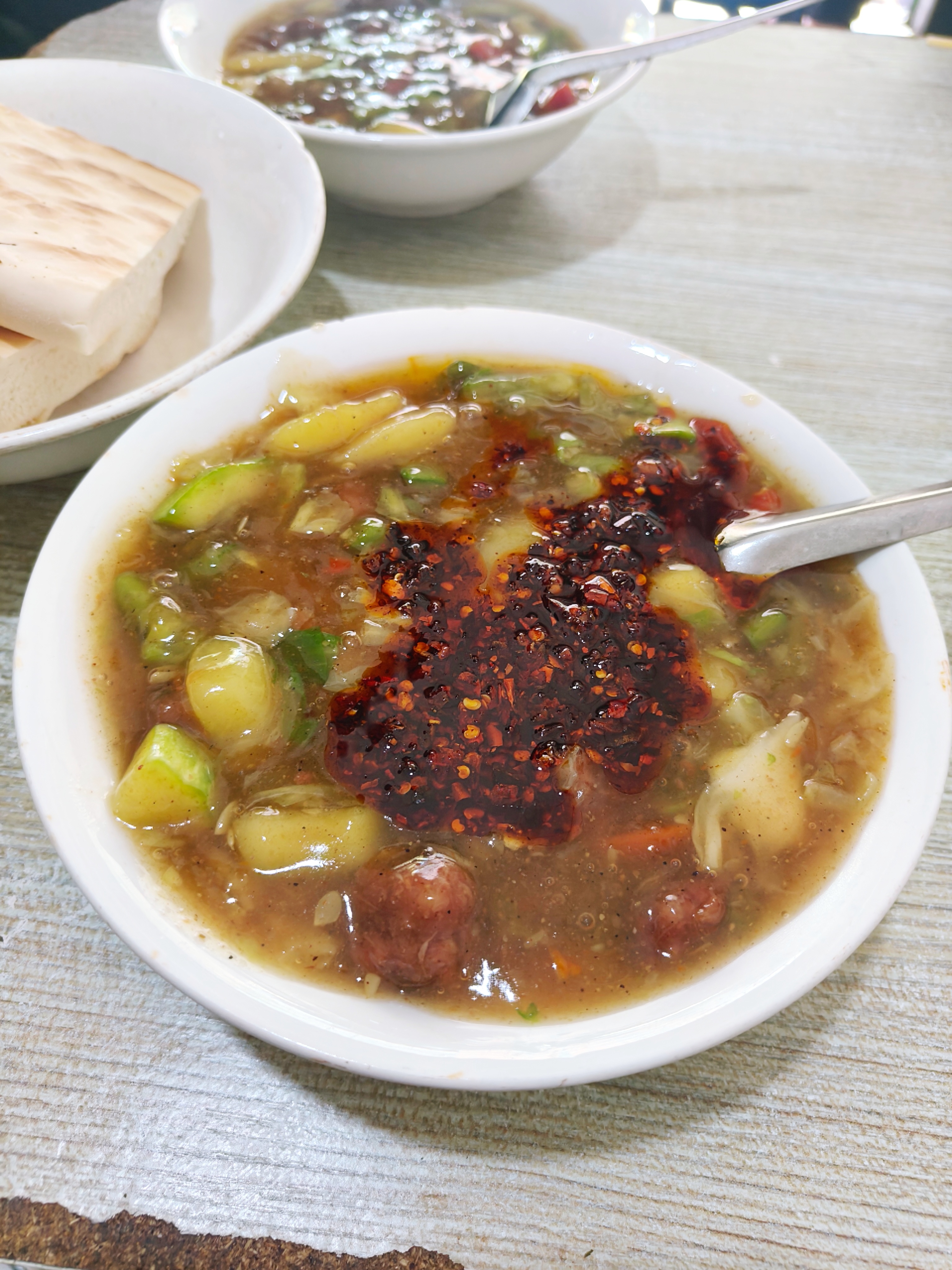 今天吃了两顿饭[允悲] “老陕的一天”马奎肉丸胡辣汤+马天小炒泡馍[笑cry][