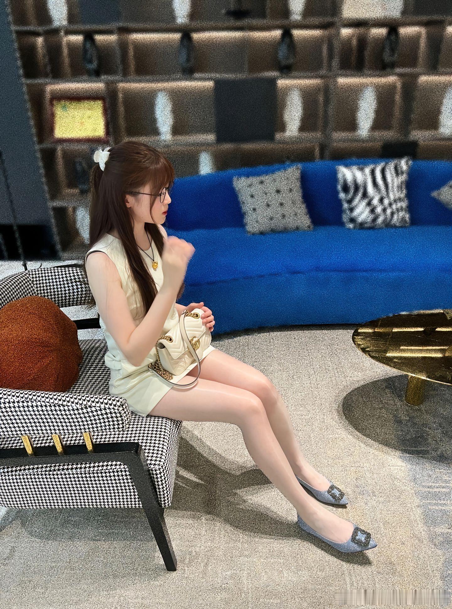 肉丝平底鞋，好喜欢这种感觉～ ​​​