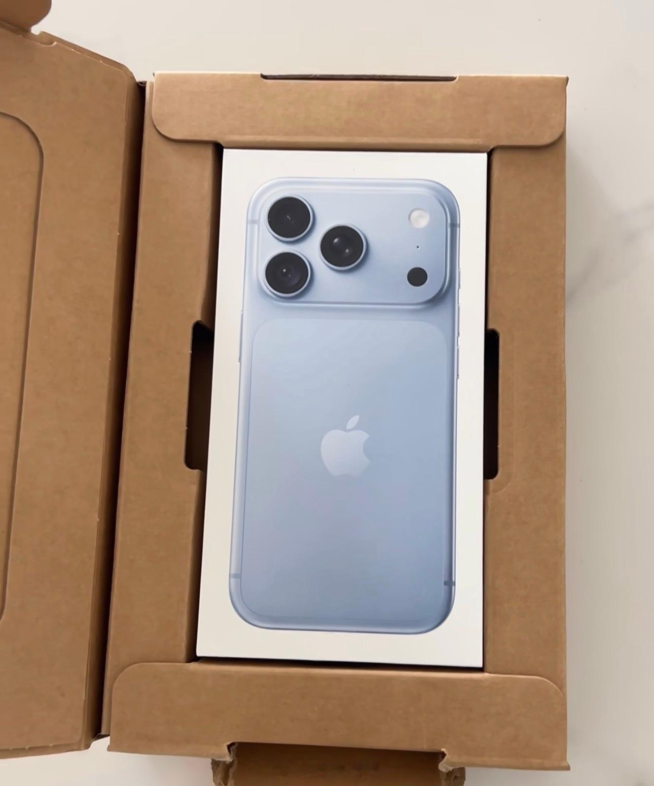 苹果18Pro开售7天近130万数据显示iPhone18 Pro系列国内开售首周