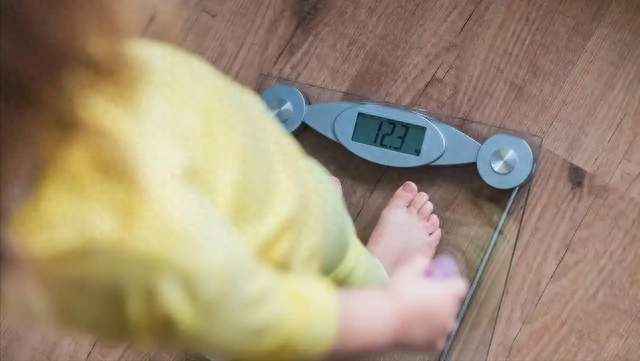 寿命长不长，体重知道？过了50岁，体重越轻越健康？很少人猜对