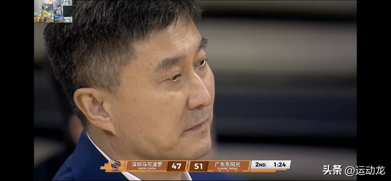 徐杰上半场抢下4篮板，暂列两队篮板王，徐中锋果然名不虚传！
奎因第二节一改首节低