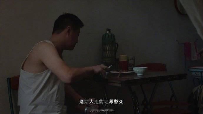 见识越广，计较越少，经历越多，抱怨越少，越闲，越矫情。 
