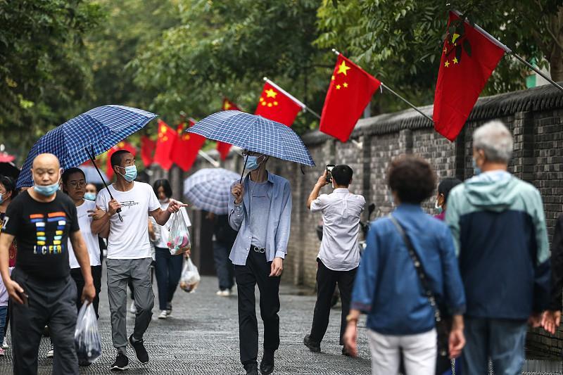 9月27日至29日，华西延伸至江淮的大片区域将被阴雨天气覆盖，南方地区大范围的闷