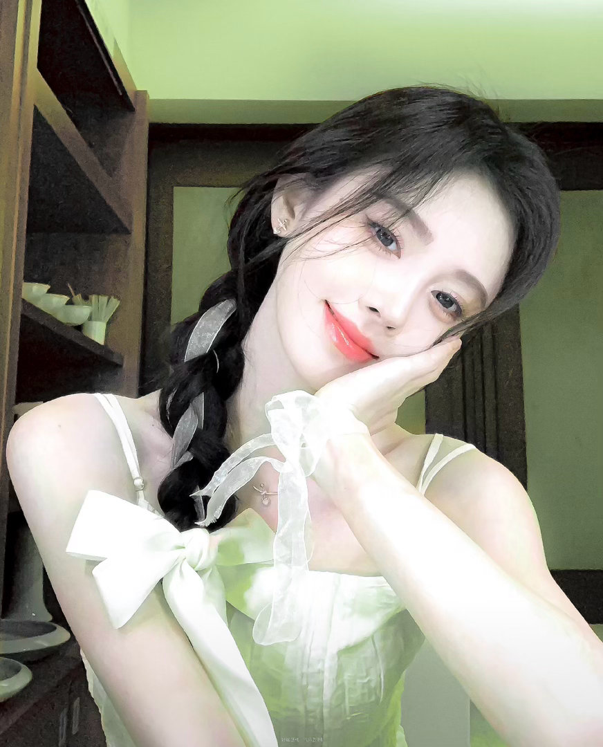 鞠婧祎[超话]  jjy鞠婧祎阿黛 jjy鞠婧祎来战   jjy鞠婧祎万花世界 
