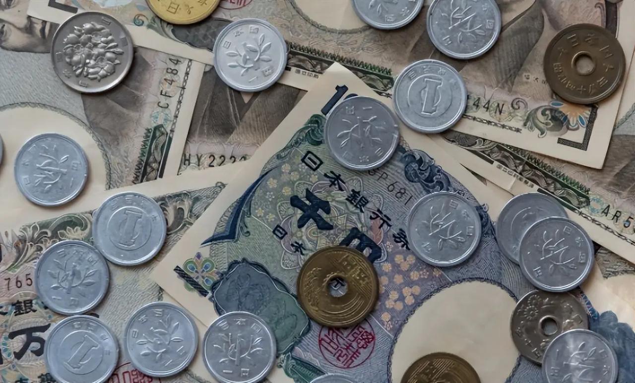 有一个日本人质问，说中国人既然讨厌日本，干嘛还要去日本旅游呢？然后一个中国人回答