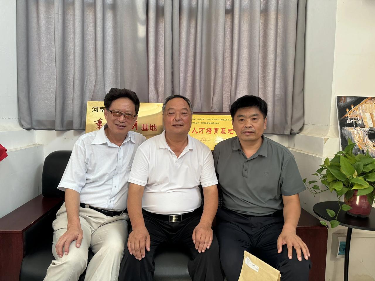今天，和前来新乡参加毛主席视察七里营66周年的、焦裕禄的亲密战友张钦礼的儿子张军