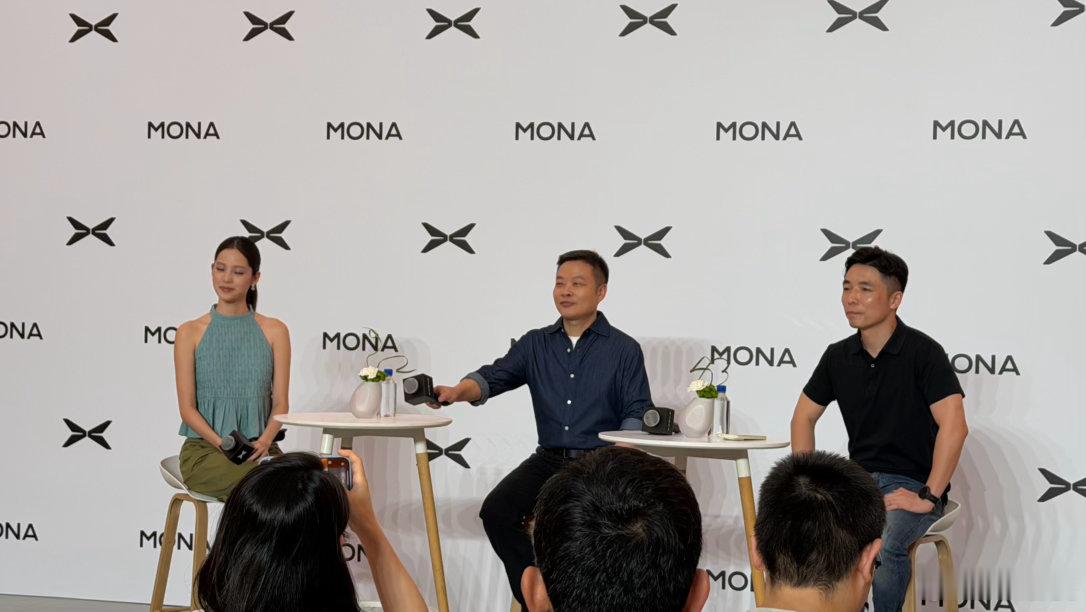 真人坐面前，才感觉脸真是小小鹏monal03预售定档7月2日欧阳娜娜 一个不愿意