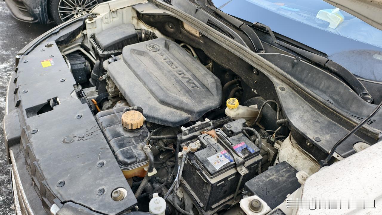 给咱们新疆的警察同志点个赞！

今天去新小区测量，小孩在车上看了一会儿动画片。测