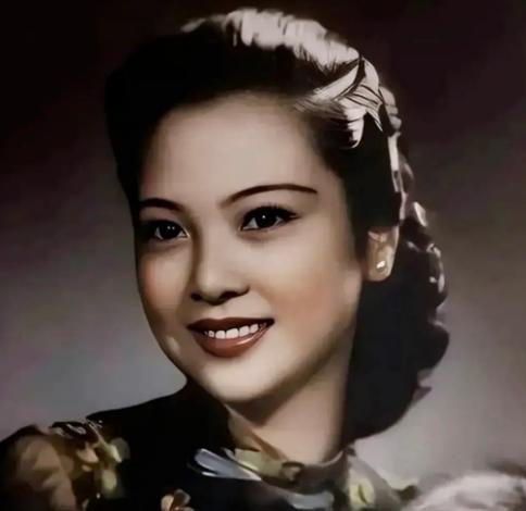 1941年，戴笠和贴身秘书周志英在床上一番折腾后，周志英趴在戴笠的怀中，戴笠许下