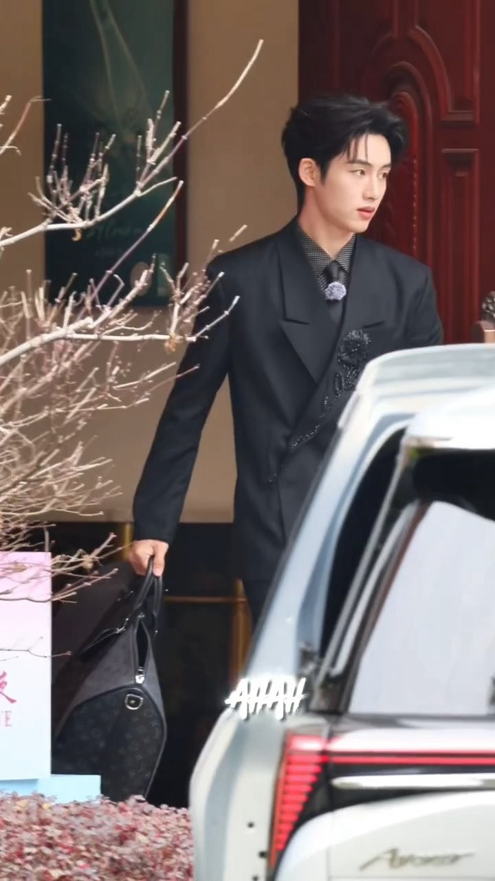 请选择一位成为你的西装男郎🤲代旭｜常华森｜董思成风华合伙人西装造型