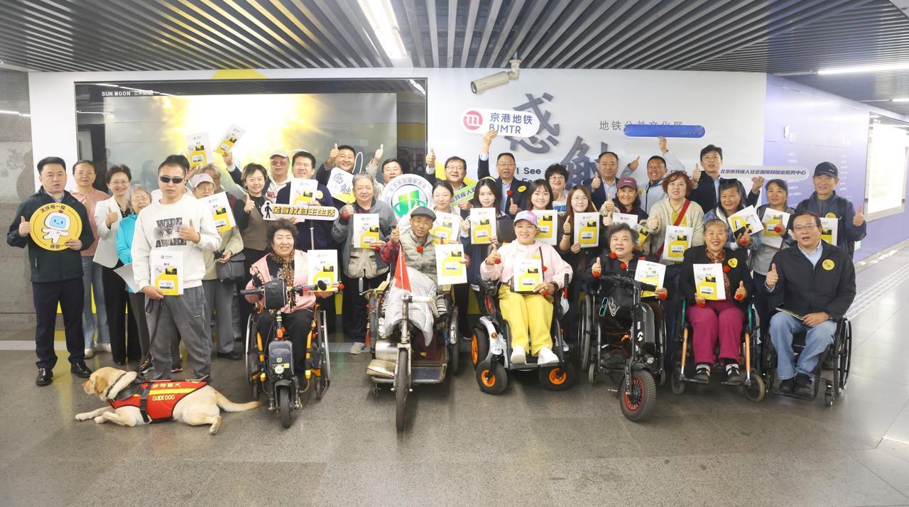 以下是部分今日新闻：
 
国内新闻
 
- 国台办回应赖清德岛内民调大幅下降：1