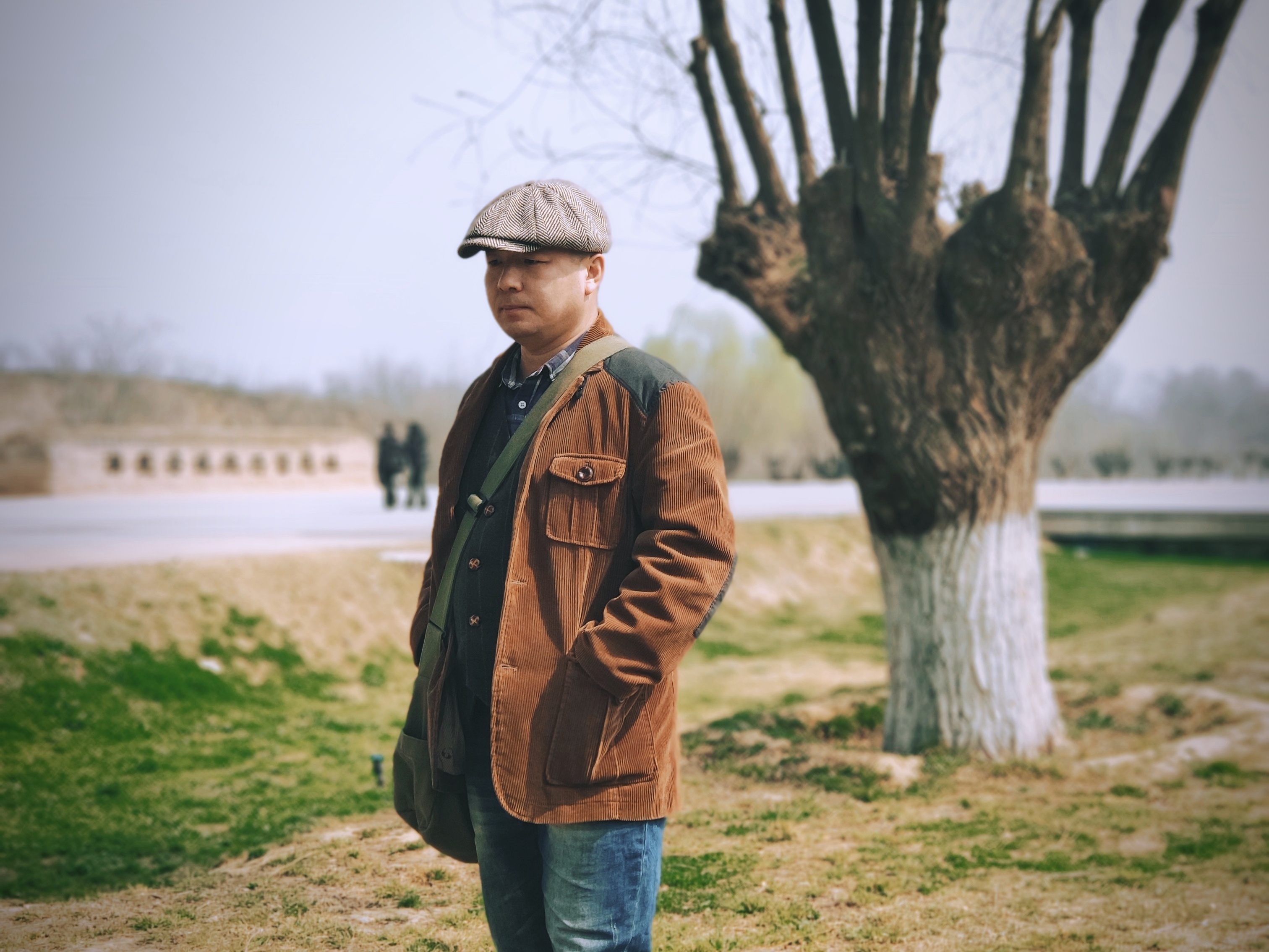 杨同学说：“世间百态，要容许一切发生。”是的，我总是因为事情原本不应该这样发生而