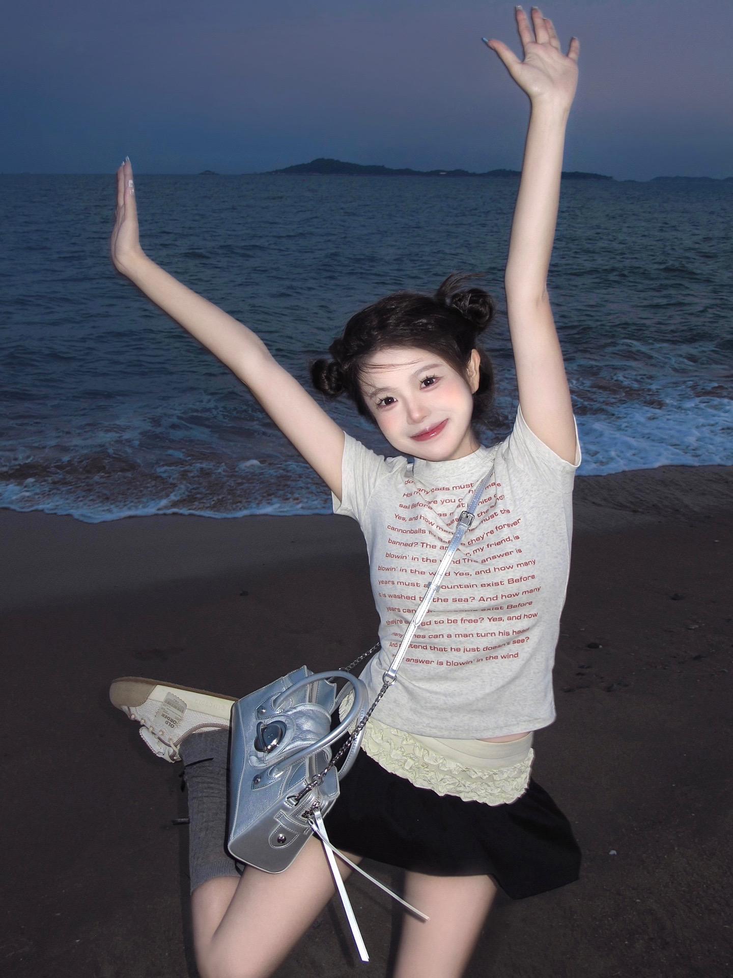 木讷的树留不住自由的风。