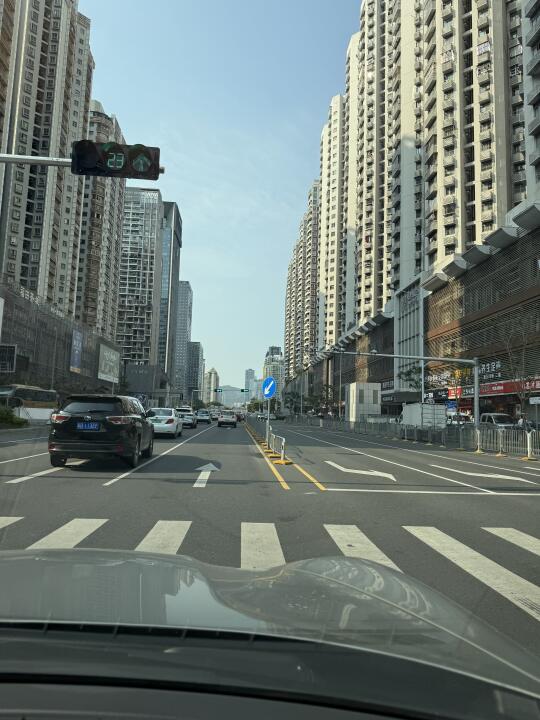 不看路牌以为在香港