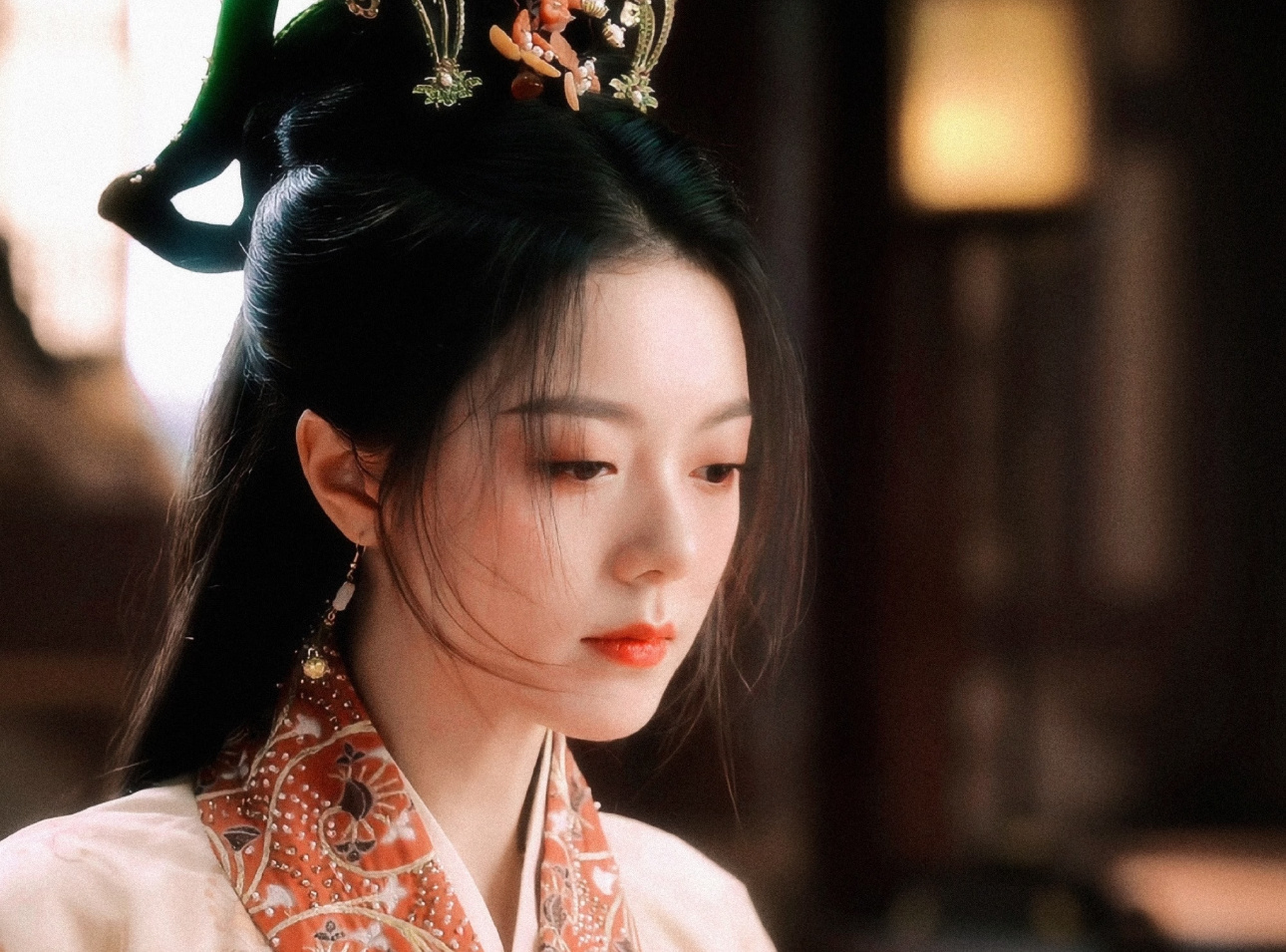 仔细想想小老麦陪我度过了好几个冬夏了，特别庆幸刚高考完那会儿没事看了度华年（永远