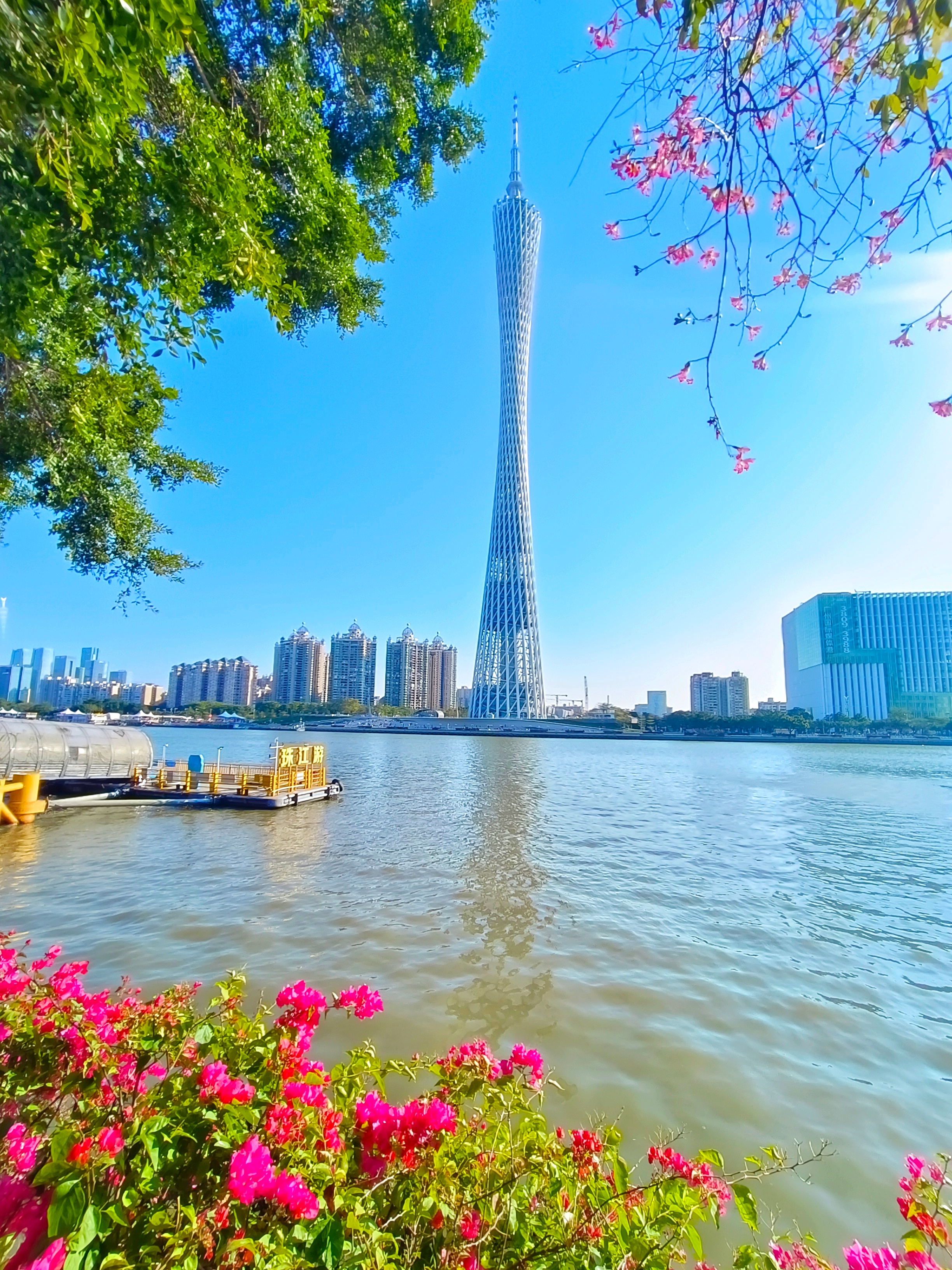 《海心览胜》 