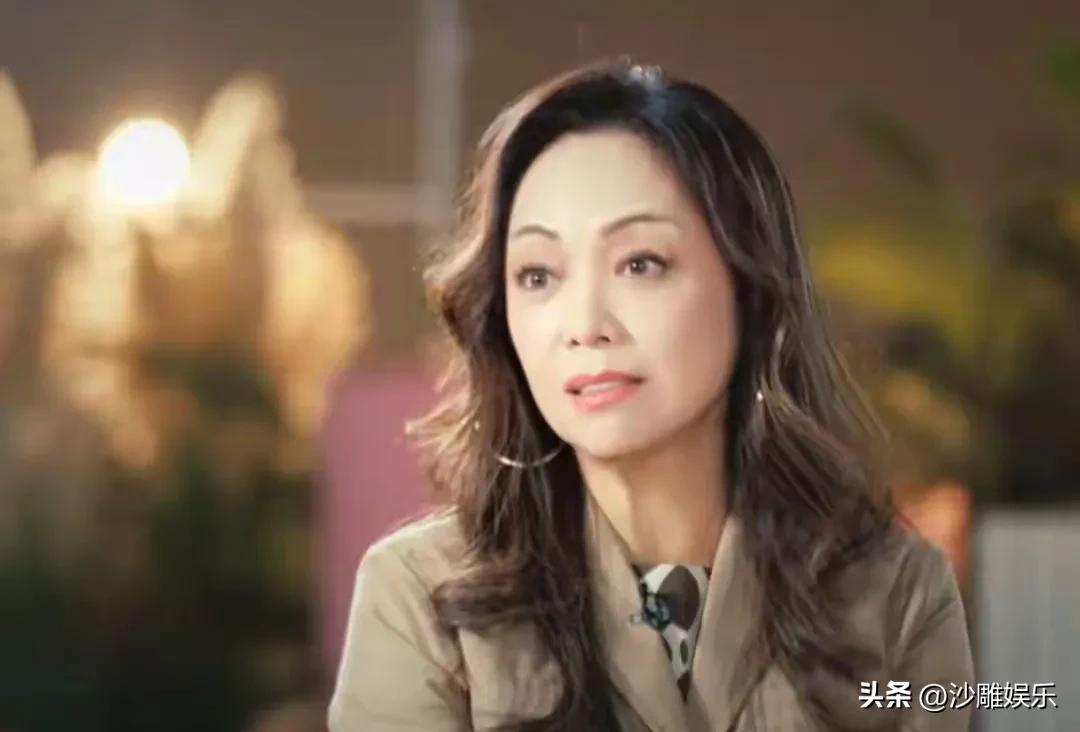 邓萃雯，太孤独了！

3月22日，一则关于邓萃雯的消息突然冲上热搜，让无数网友瞬