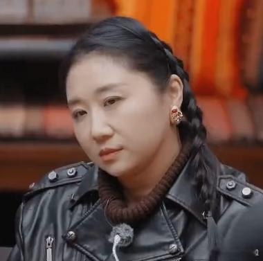傅首尔这水给我泼爽了无限超越班从辩手到演员，傅首尔始终保持着敏锐的思维，她用这种