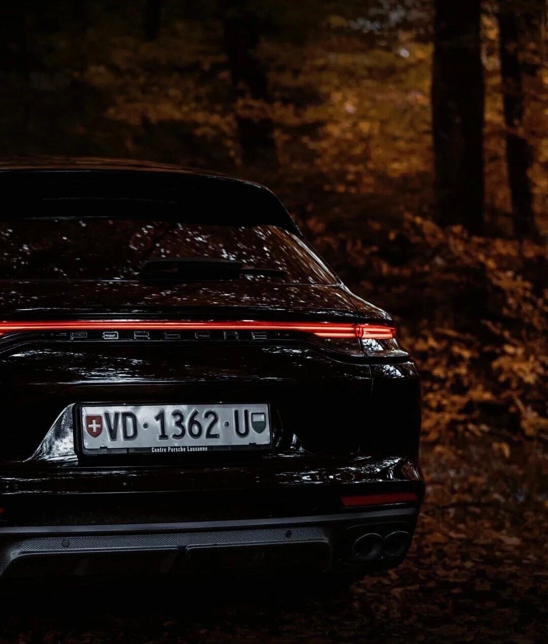 每日一台车｜开的保时捷，家庭很和谐🚗 保时捷帕拉梅拉 

📅 诞生：2009