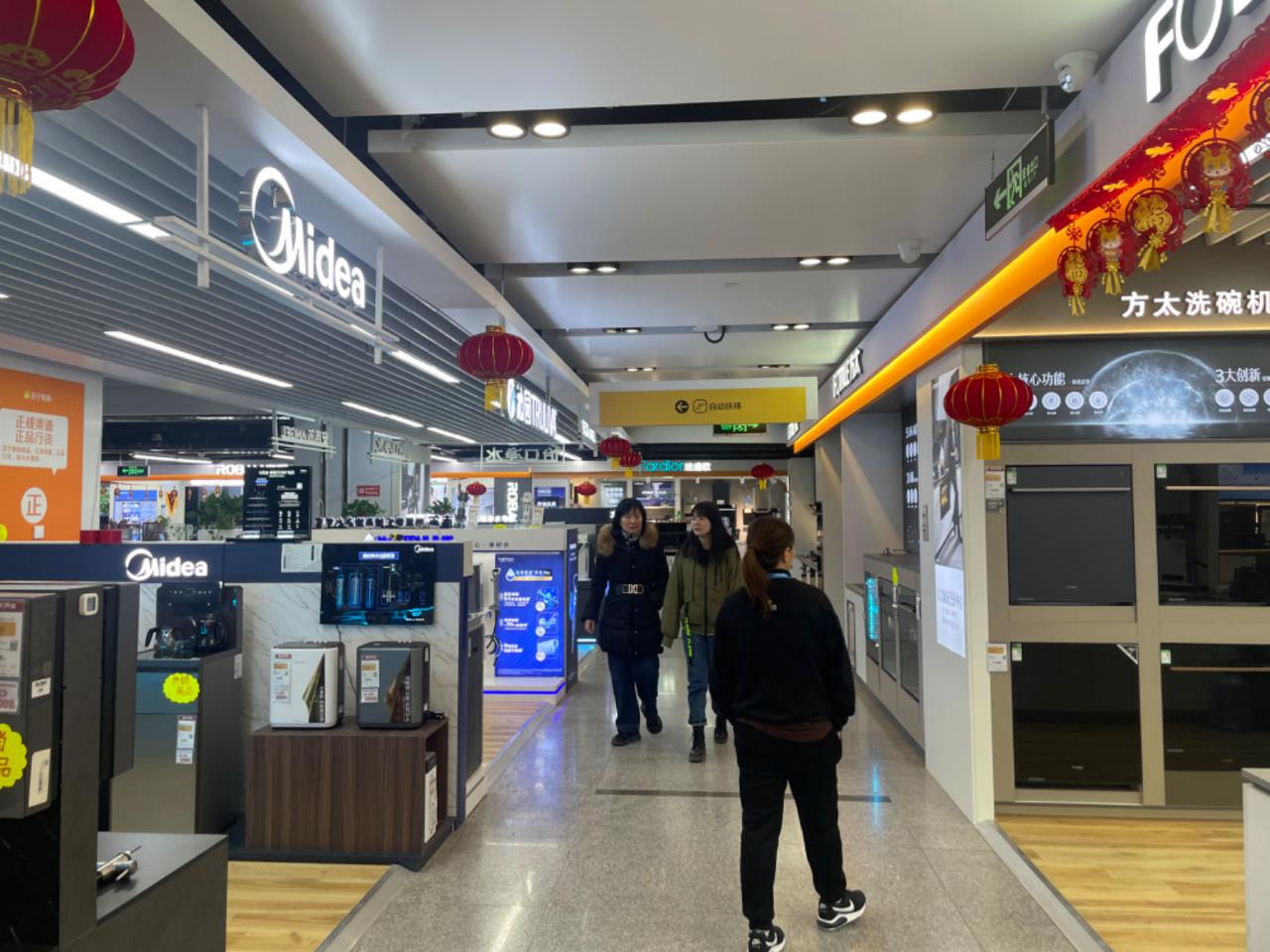 紧急预警！4月家电涨价潮实锤，最高涨30%，刚需家庭别踩坑

4月家电涨价潮正式