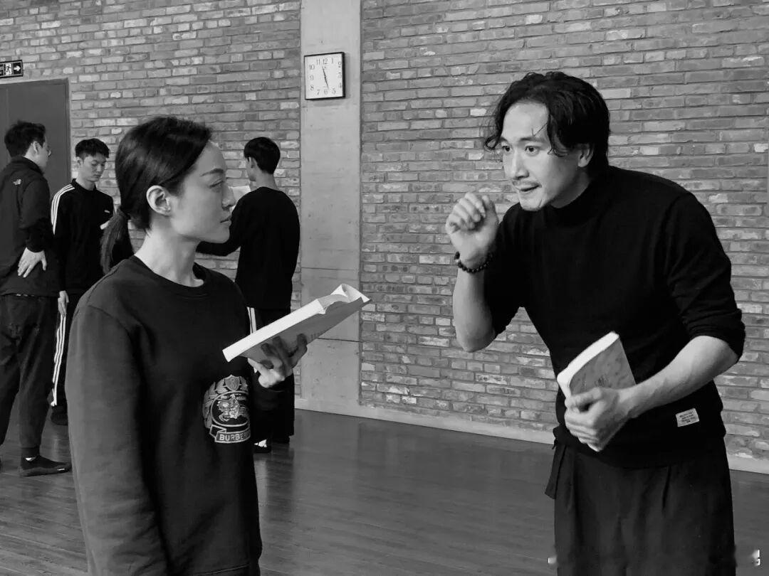 何秀光何秀光“洗脑”靠的不是油腻，是八年磨出来的真功夫 很多观众误以为何秀光的“