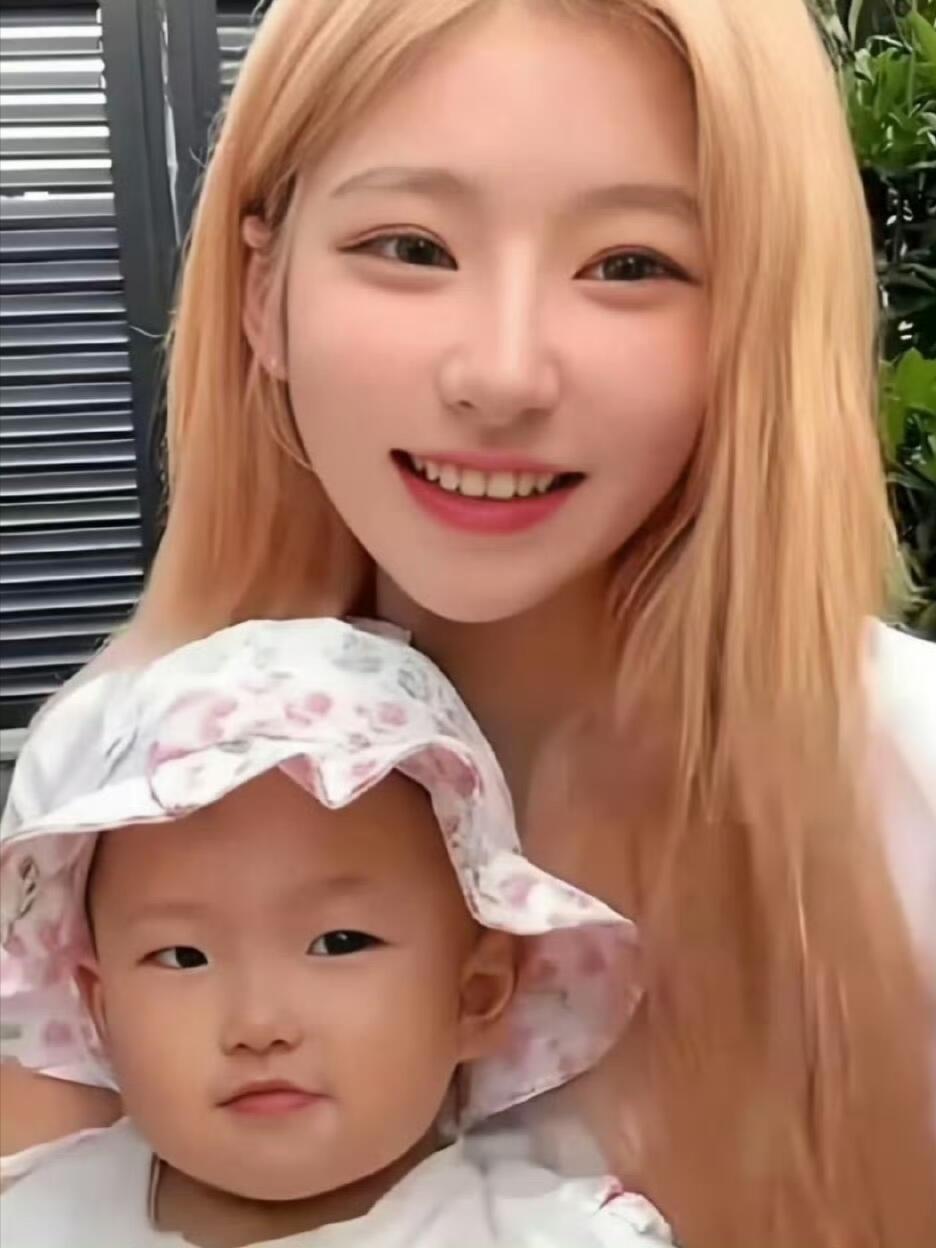 黄一鸣自曝有经纪公司想签女儿我的天这么小的孩子都有人签这是为了流量不择手段吗 