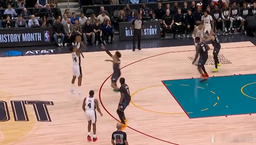 全场最高28分&狂射7记三分！镜头解析瓦塞尔vs活塞进攻表现12345福克斯三分