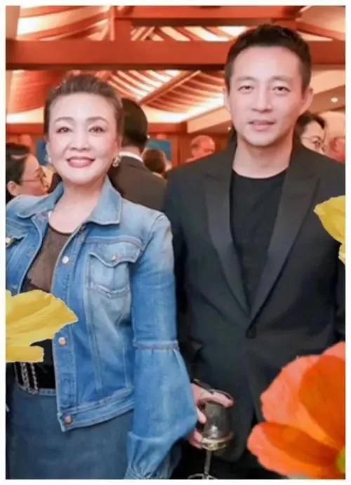 我儿子的企业是被骗破产的，
我儿子结婚是被骗婚的，
我和儿子是被小三骗去爬山的，