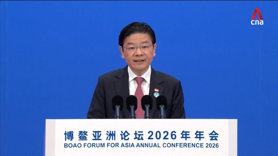 得罪中国，最多被骂；得罪美日，新加坡会真的肉疼。

嘴上喊着"不选边"，但在安全