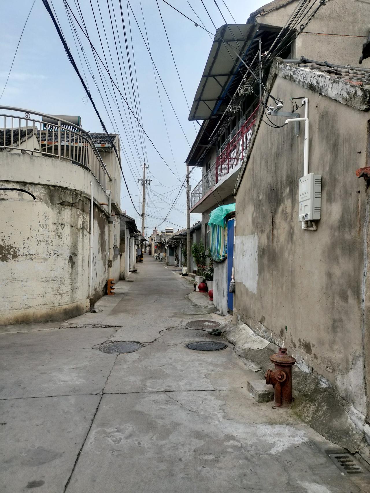 宝应老话：大盐卖馊得呢，地道的江淮乡音。盐本身根本不会变质发臭，用这种夸张的说法
