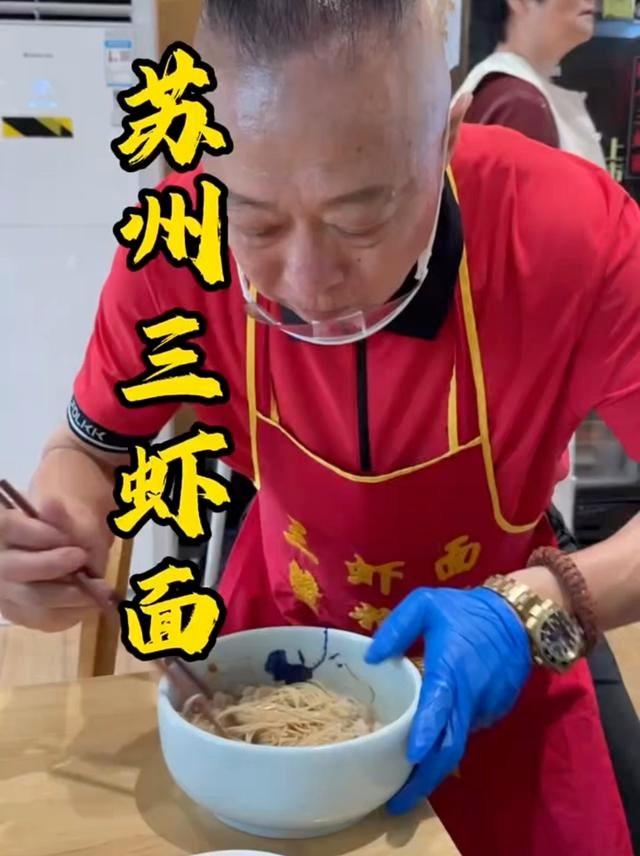 这司机的事，说白了，就是一个“你以为你懂了，其实你还没入门”的典型。
你看他刚来