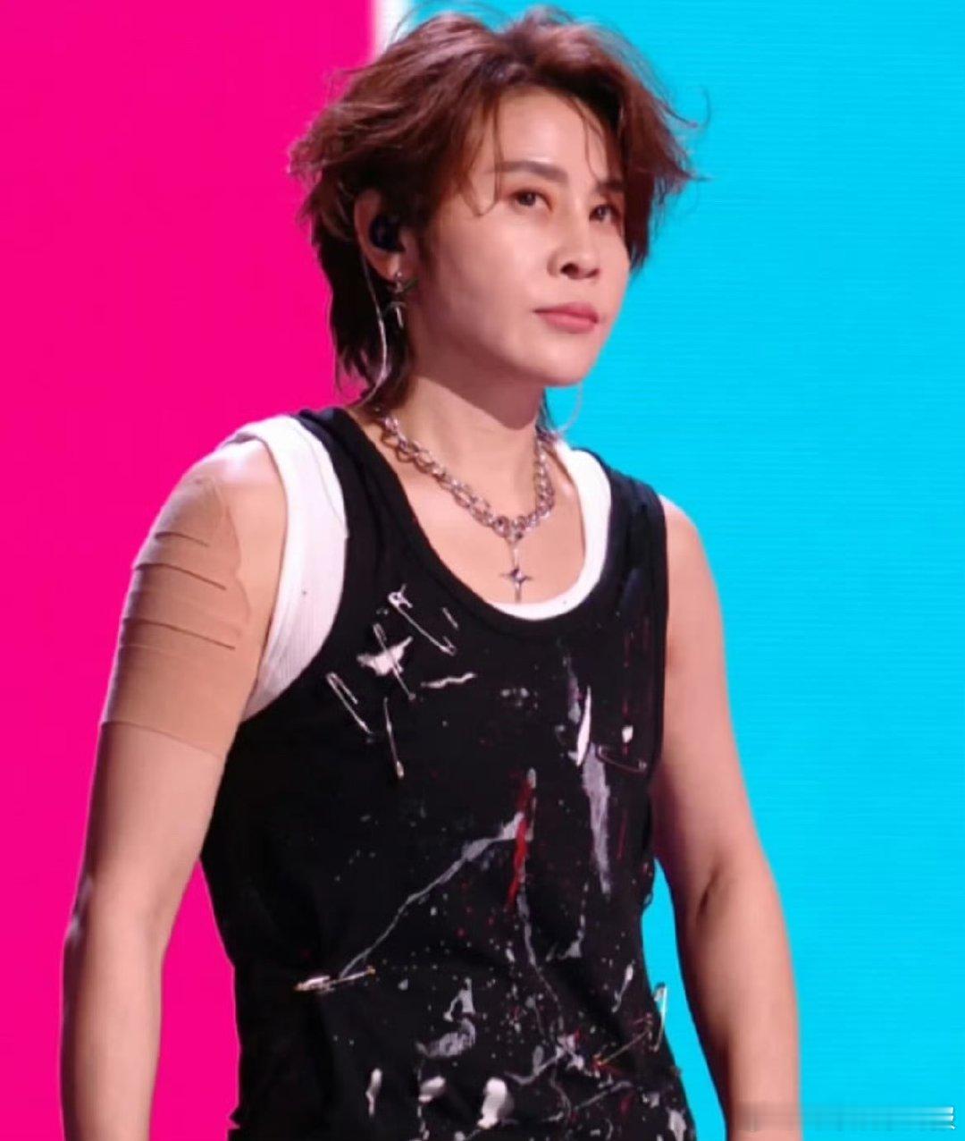 王濛肌肉线条濛主身材也太好了吧，紧实又有线条，健康美 yyds 